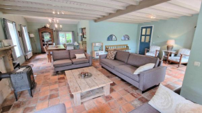 DB100 - Charming farmers home with wide view over orchard